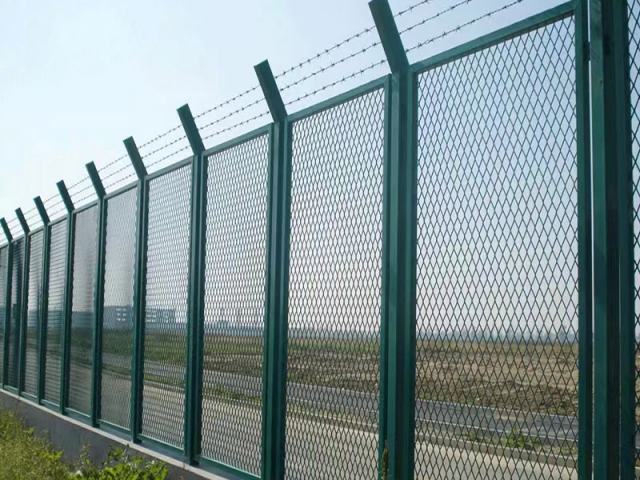 鋼板網(wǎng)護欄-03